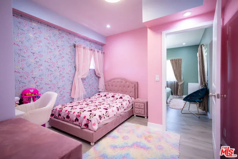 6449 Radford Avenue, Los Angeles, California, United States. - Photo 35