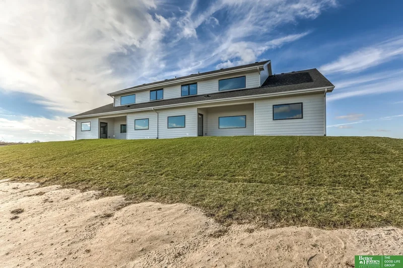 7033 N 276 Court, Valley, NE 68064, King Lake, Nebraska, United States. - Photo 39