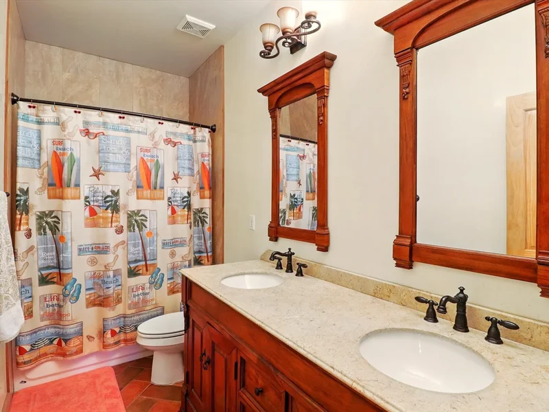 97 E Chili Line Road, Santa Fe, NM 87508, Santa Fe, New Mexico, United States. - Photo 37