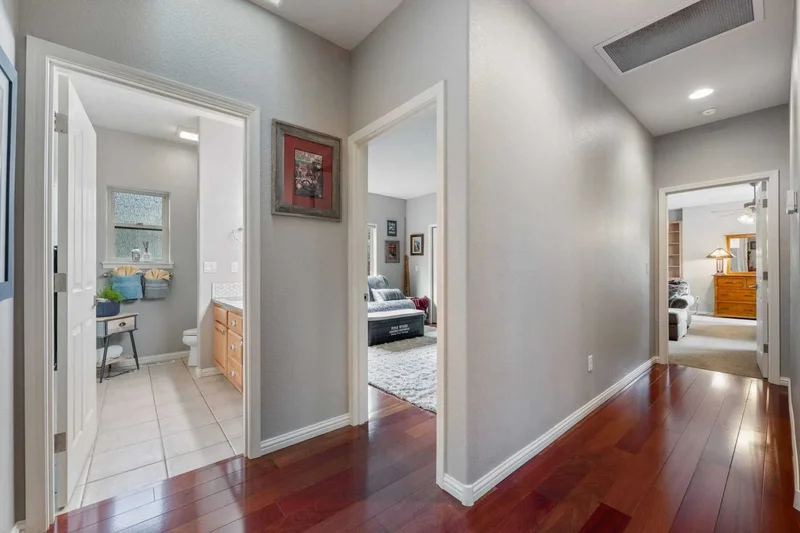 2932 NW Fairway Heights Drive , Bend, OR 97703, Bend, Oregon, United States. - Photo 19