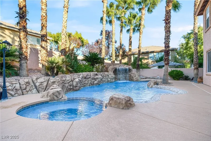 10908 Salford Drive, Las Vegas, Nevada, United States. - Photo 4