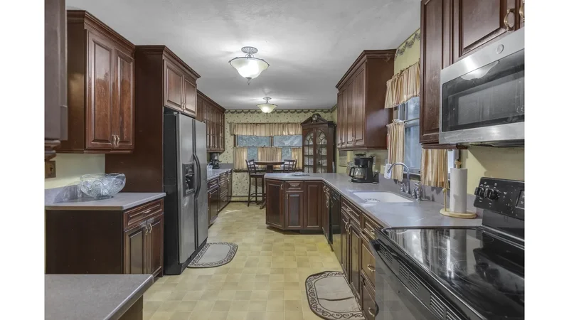 1111A Washington Drive, Centerport, New York, United States. - Photo 2