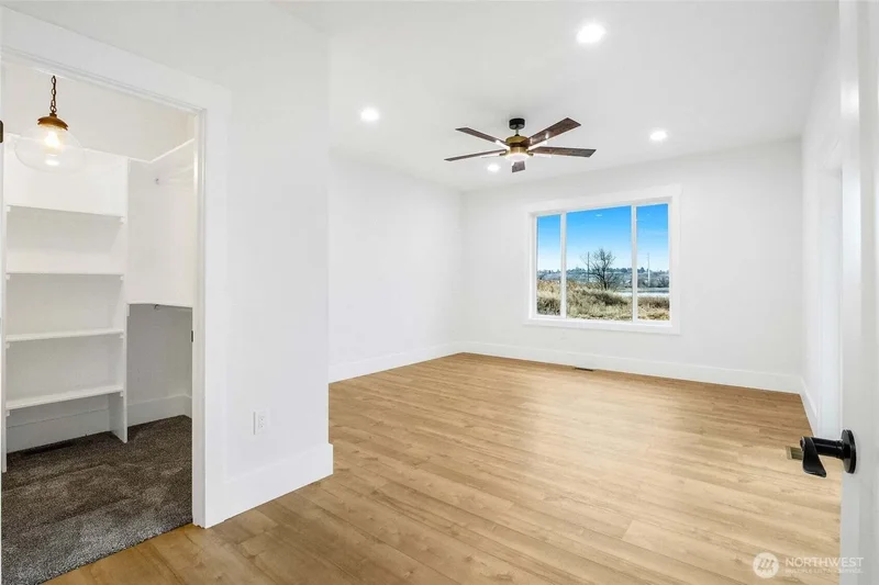 1515 W Lakeside Dr, Moses Lake, WA 98837, Moses Lake, Washington, United States. - Photo 18