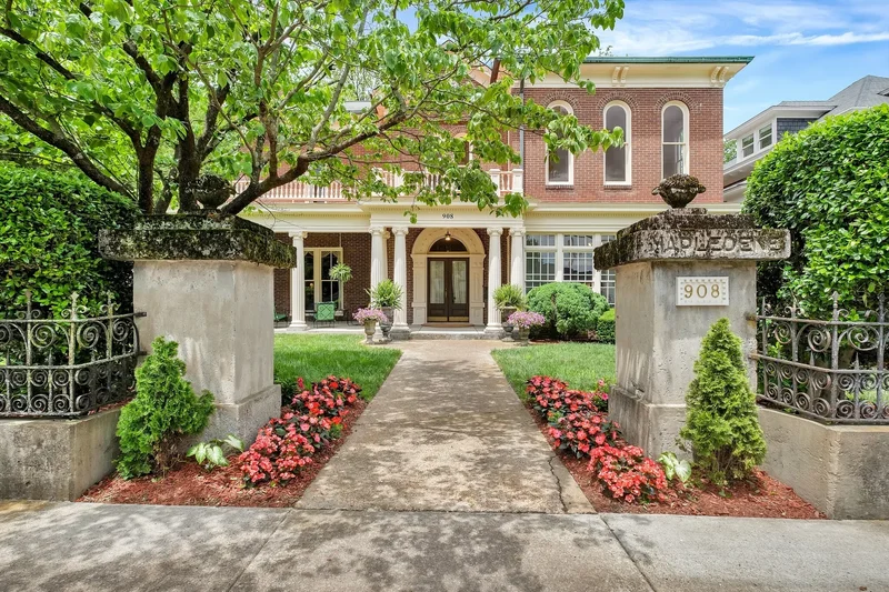 908 W Main St , Franklin, TN 37064, Franklin, Tennessee, United States. - Photo 32