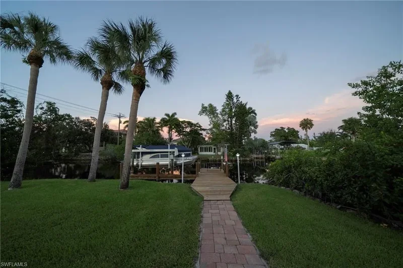 6075 Island Park CT, Fort Myers, Florida, United States. - Photo 6