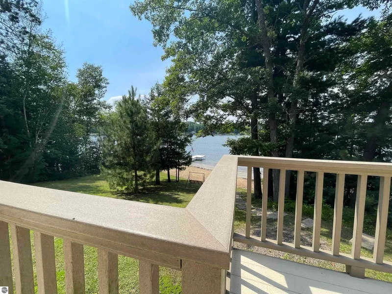 5685 Shirley Ann Drive, Harrison, MI 48625, Harrison, Michigan, United States. - Photo 23