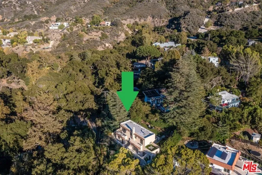 25648 Timpangos Drive, Hidden Hills, California, United States. - Photo 22