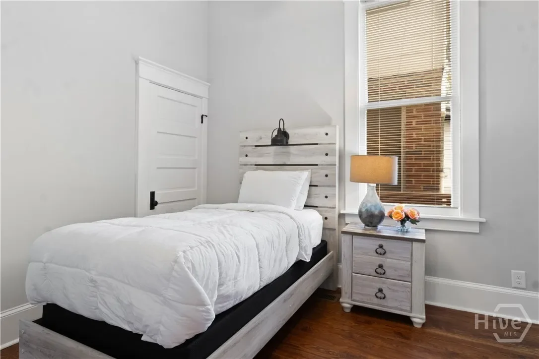 706 E Henry Street, Savannah, Georgia, United States. - Photo 51