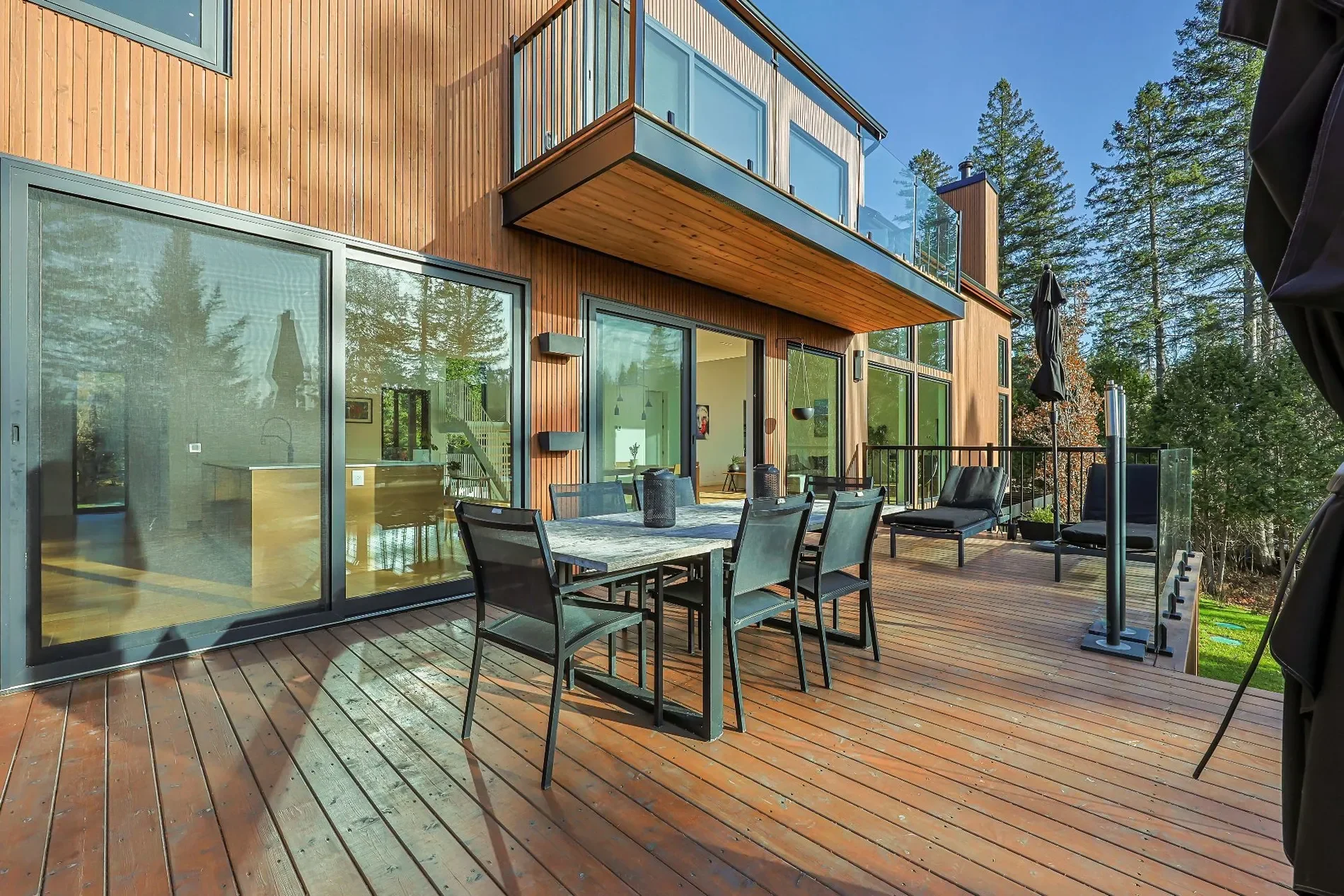 Exterior photo 8