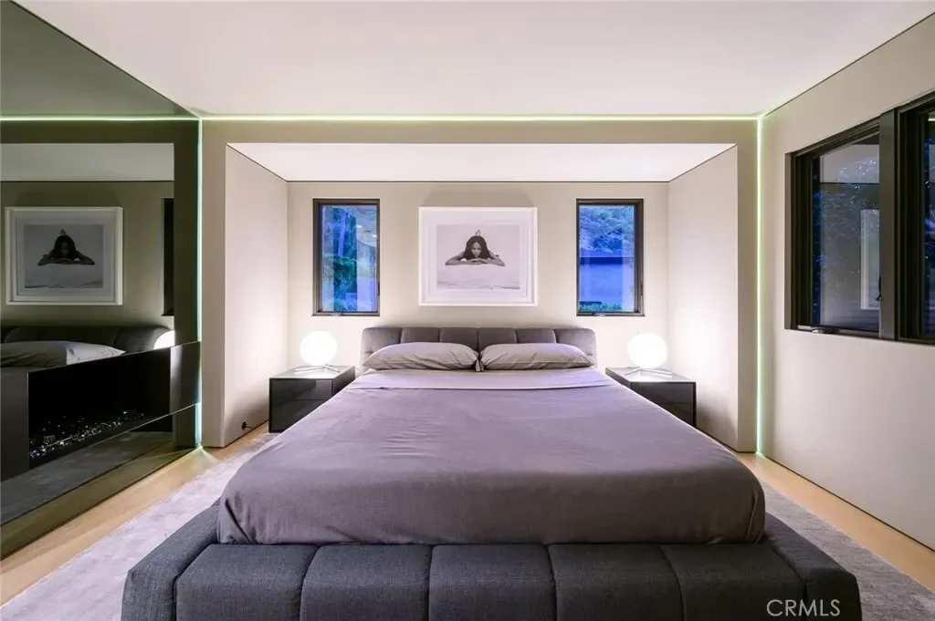 8808 Thrasher Avenue, Los Angeles, California, United States. - Photo 16