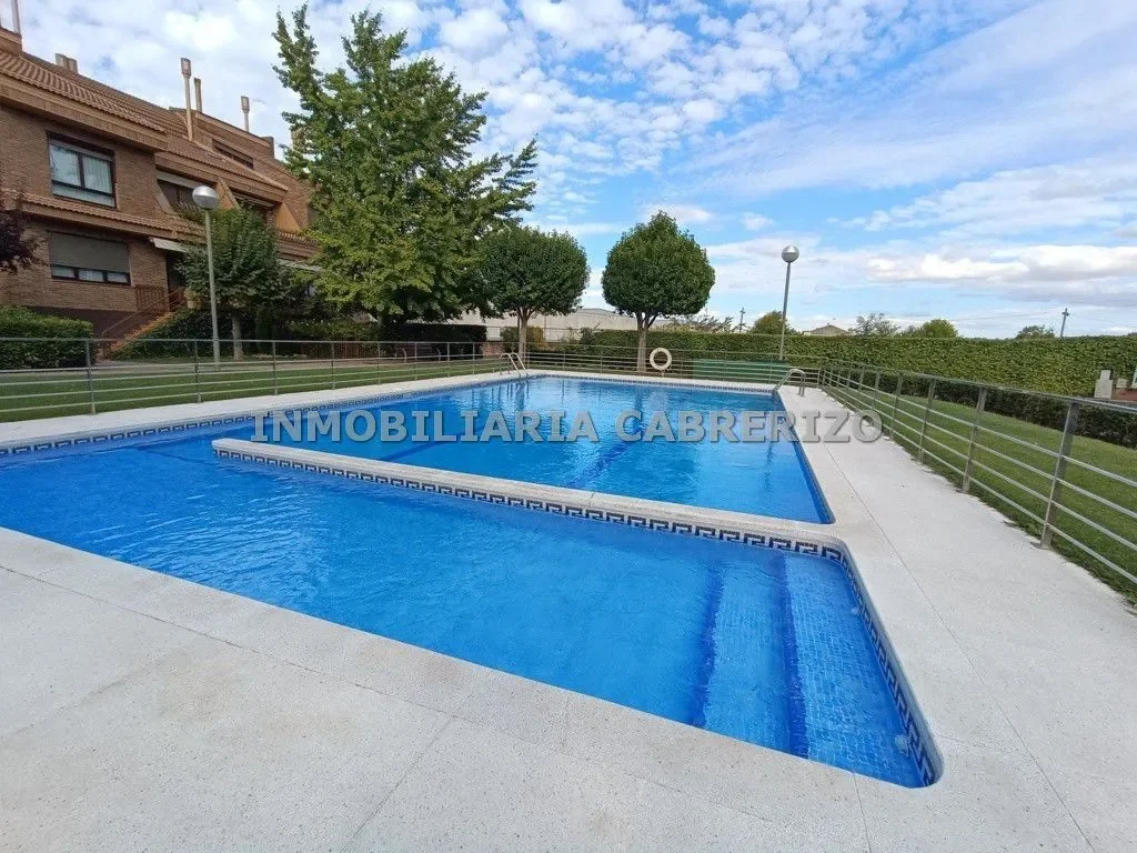 Exterior photo 11