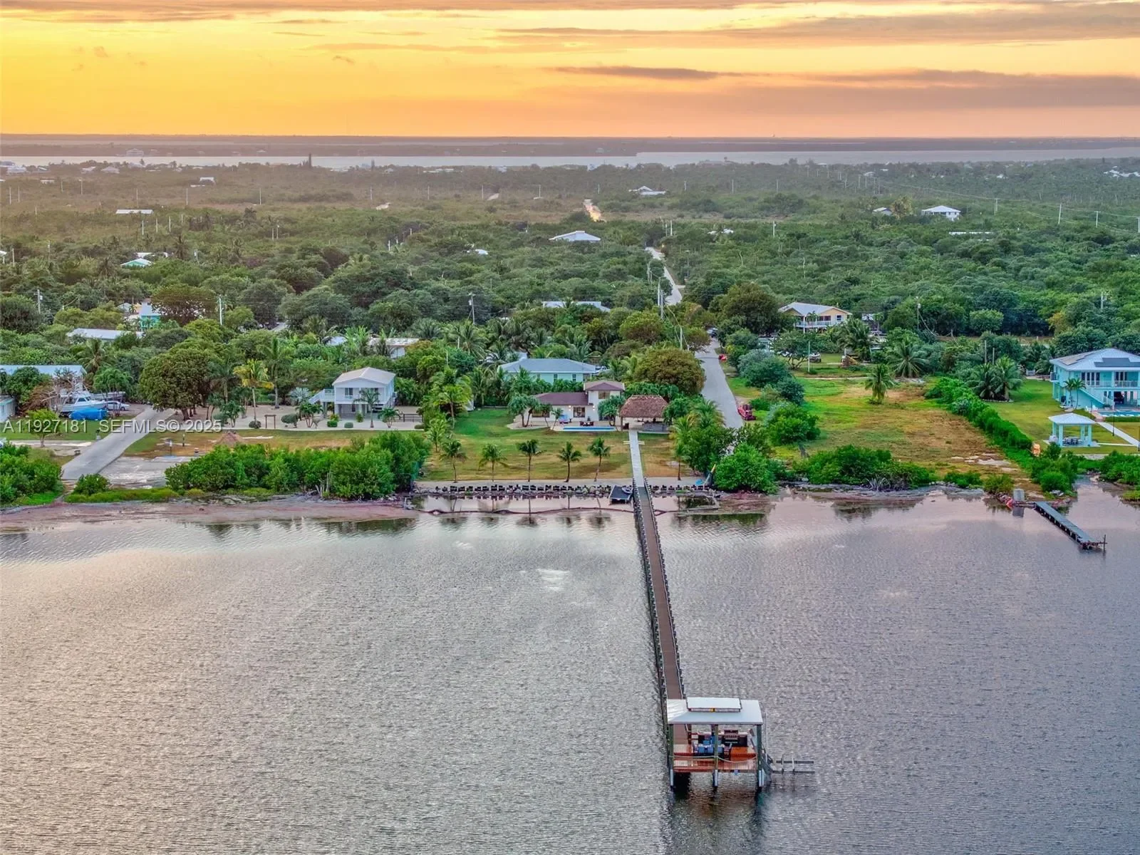 30468 Oleander Blvd, Big Pine, FL 33043, Big Pine Key, Florida, United States. - Photo 2
