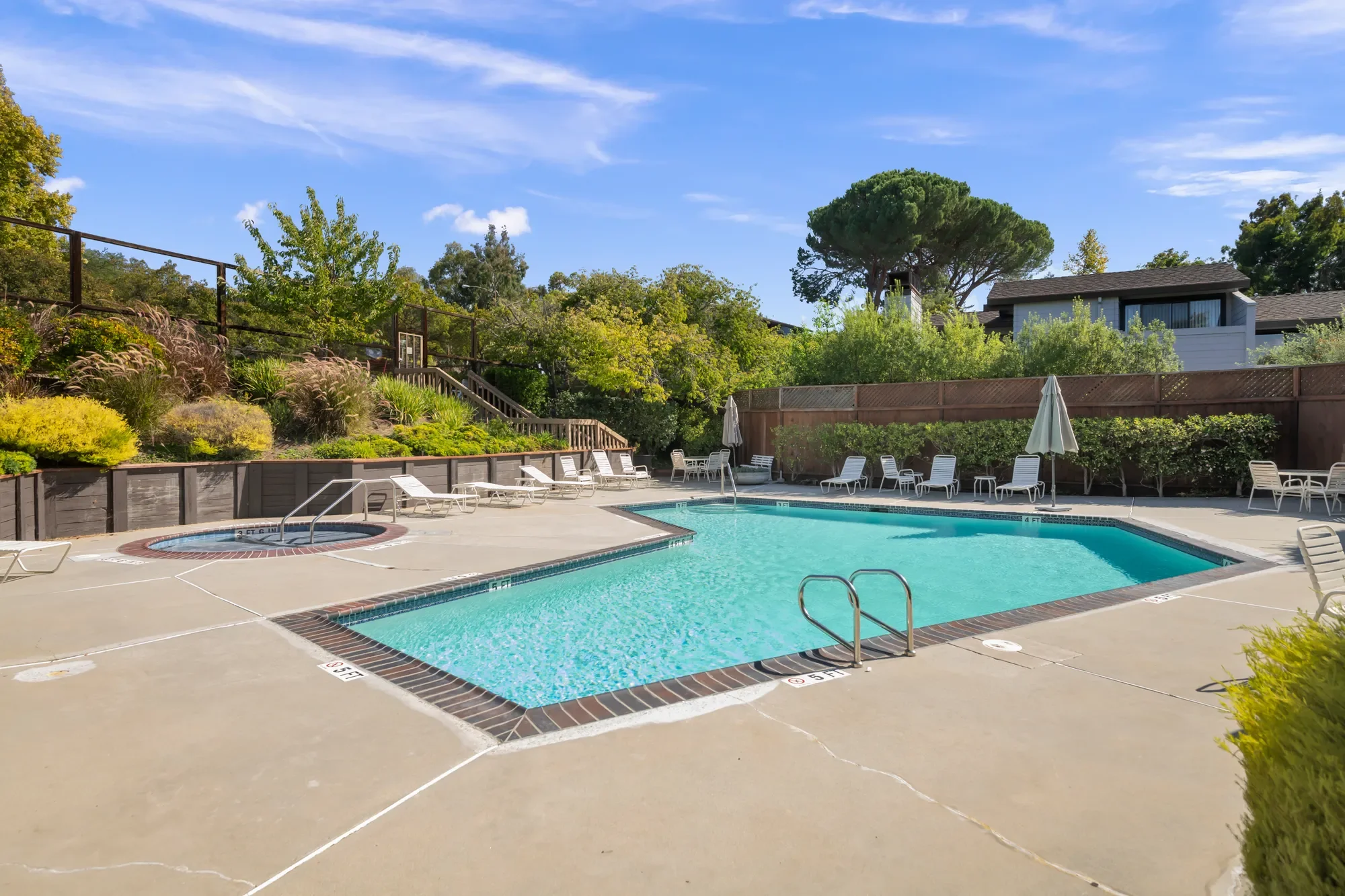 1360 Trinity Drive , Menlo Park, CA 94025, Menlo Park, California, United States. - Photo 27