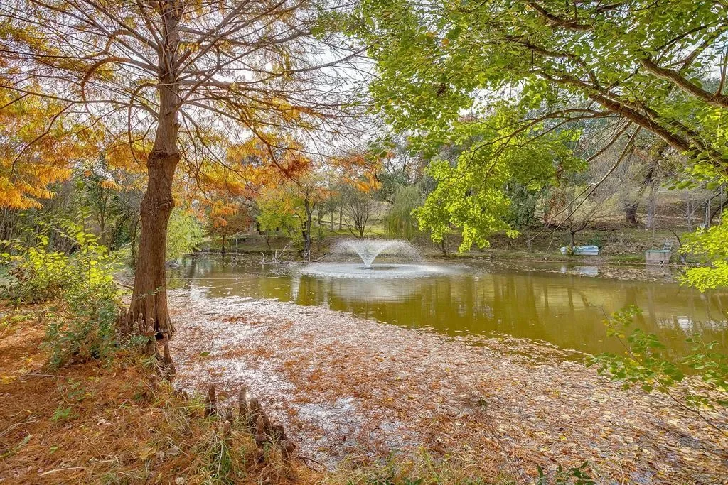 4301 Briarhaven Road, Fort Worth, Texas, United States. - Photo 30