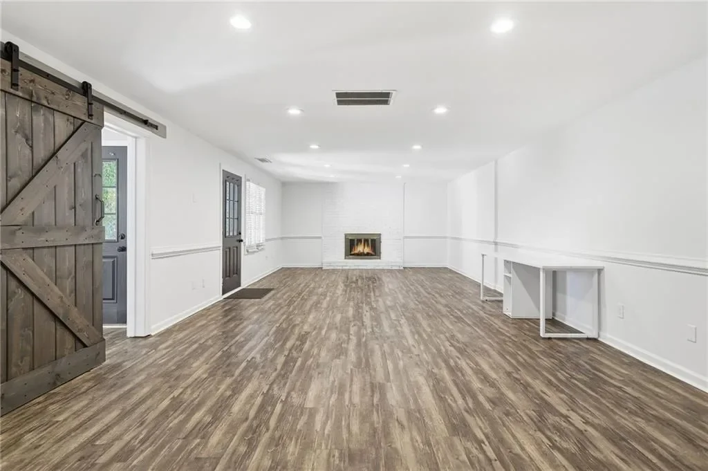 8520 Valemont Drive, Atlanta, Georgia, United States. - Photo 39