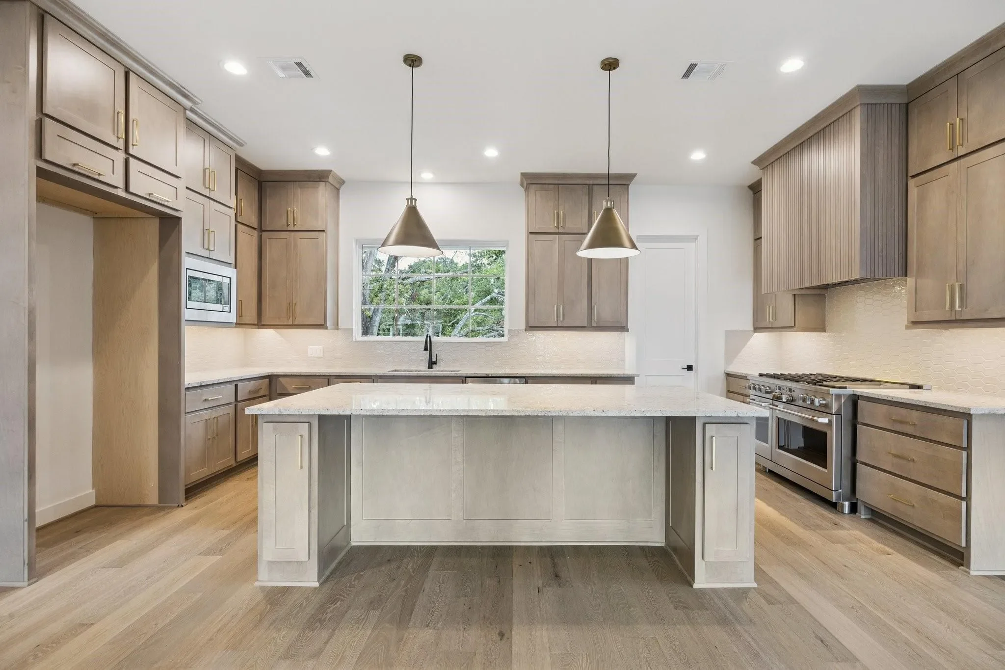 2211 Saxon Drive, Houston, Texas, United States. - Photo 5