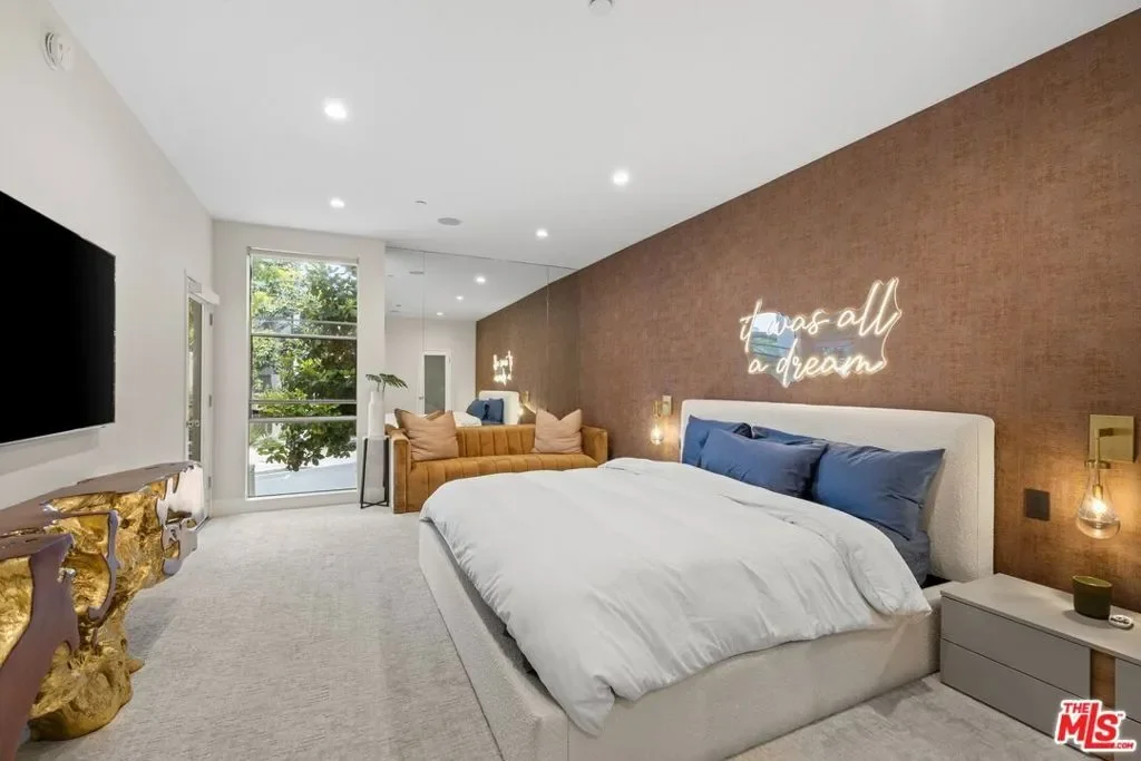 964 Hancock Avenue 103, Los Angeles, California, United States. - Hero Image