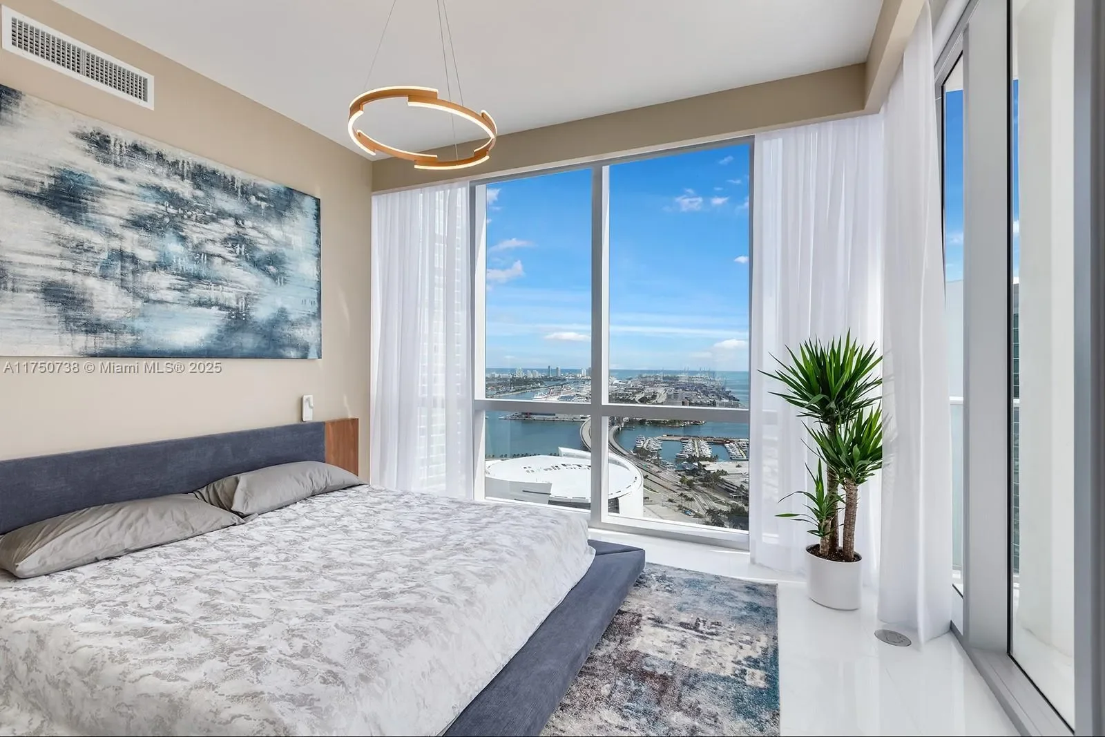 851 NE 1st Ave 3611, Miami, Florida, United States. - Photo 7
