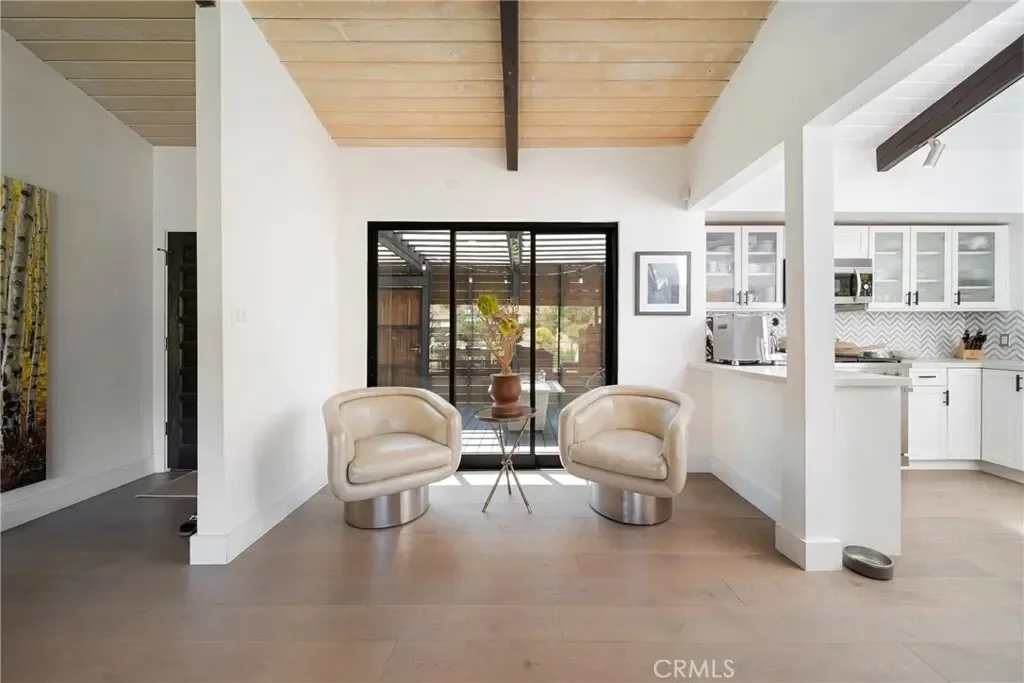 2522 Zorada Drive, Los Angeles, California, United States. - Photo 15