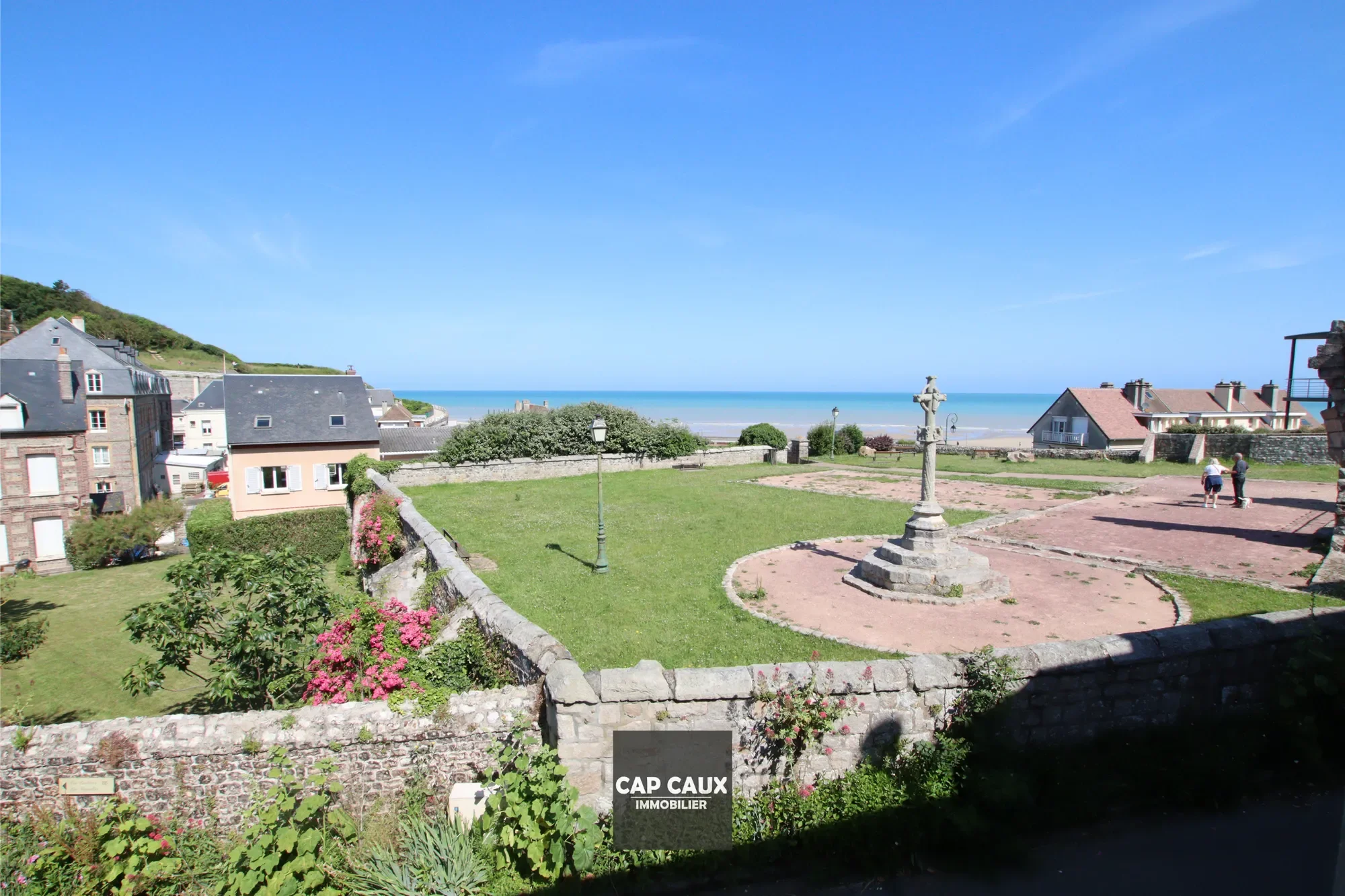 Veules-les-Roses, Normandy, France. - Photo 3