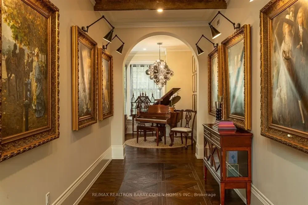 Gallery photo 3