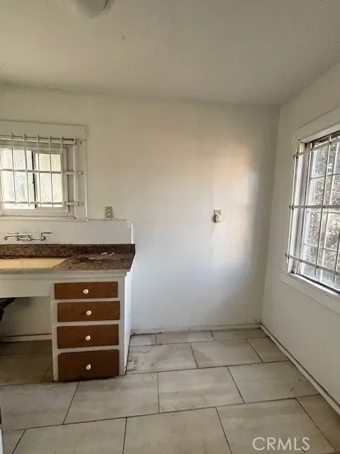 3904 dalton, Los Angeles, CA 90062, Los Angeles, California, United States. - Photo 2
