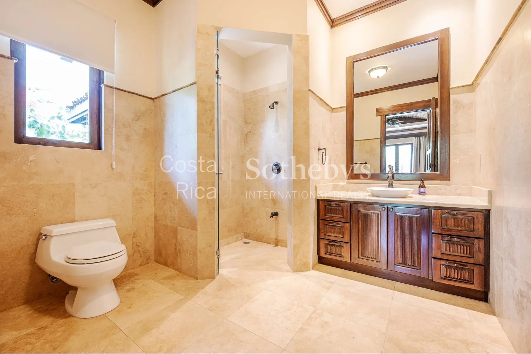 Gallery photo 3