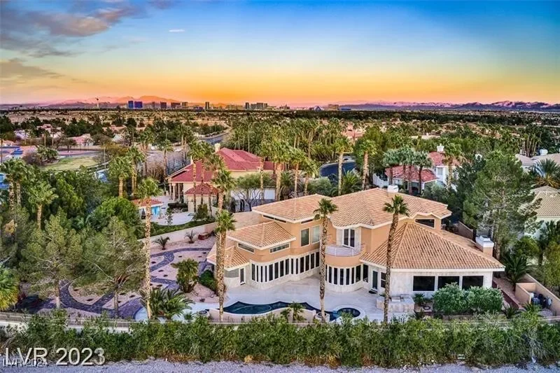 4927 Spanish Heights Drive, Las Vegas, Nevada, United States. - Photo 13
