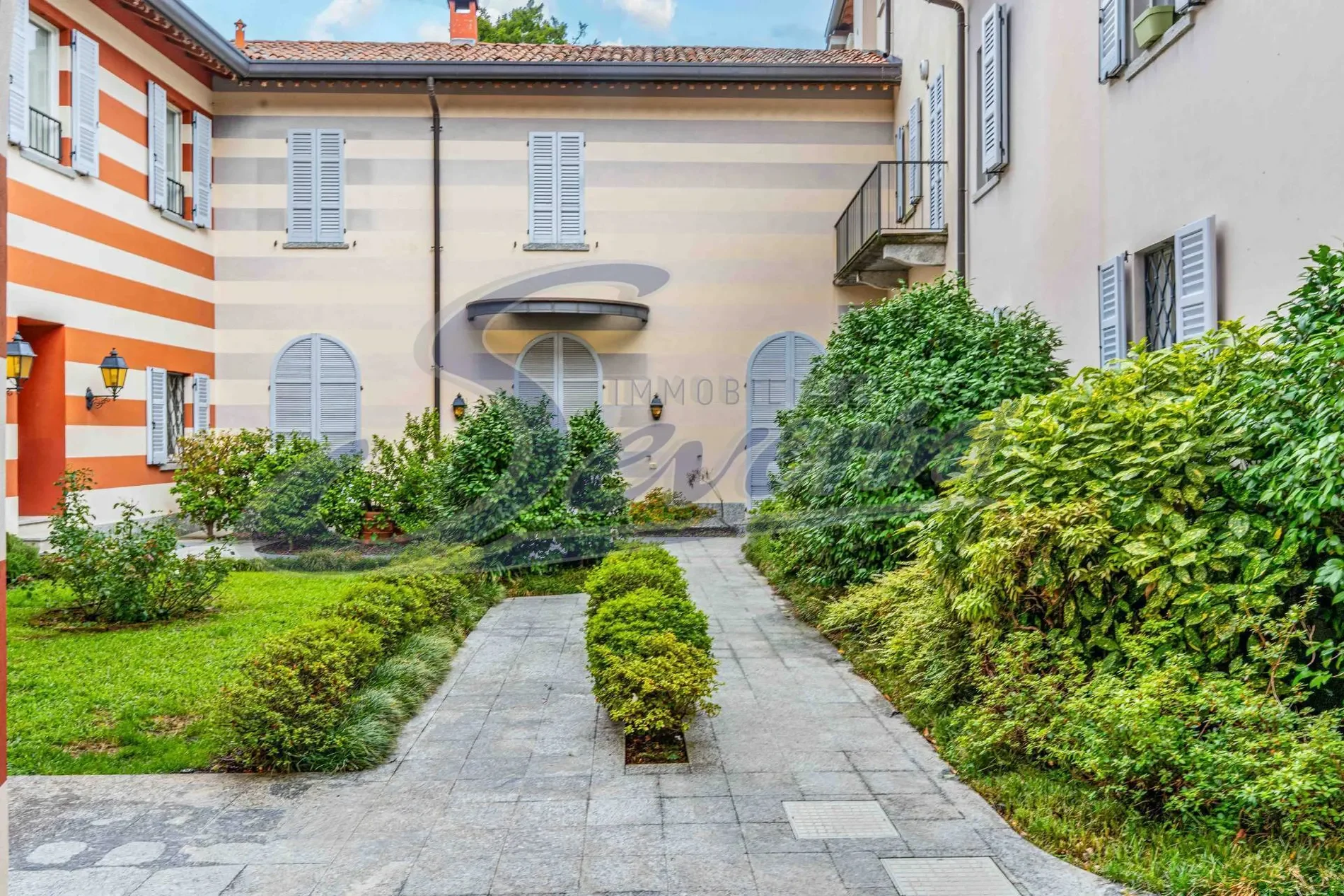 Via Cardano 33/35, Como, Lombardy, Italy. - Photo 13
