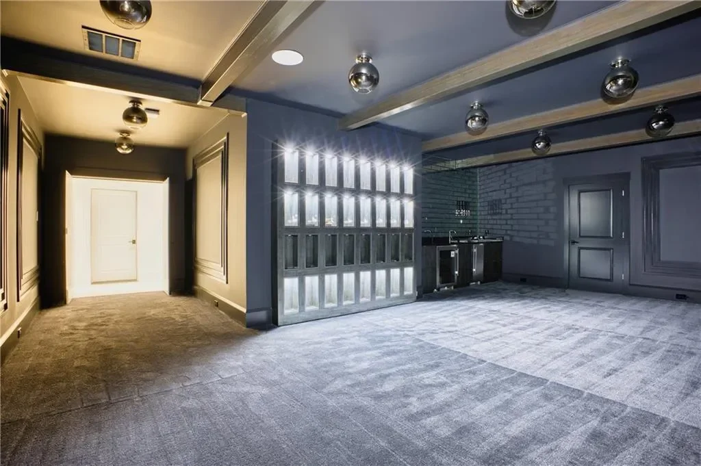 2883 W Roxboro Road NE, Atlanta, Georgia, United States. - Photo 56
