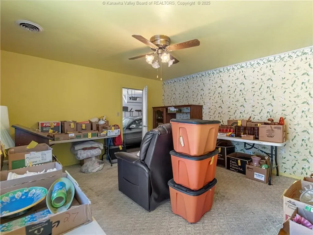 822 Whispering Way, South Charleston, WV 25303, Charleston, West Virginia, United States. - Photo 19