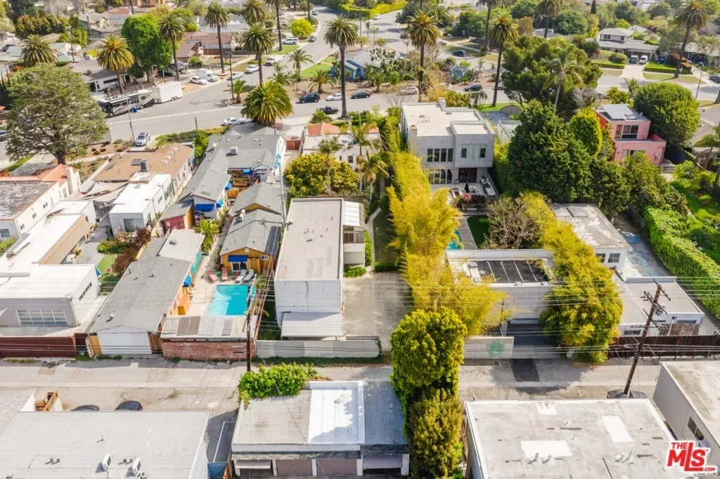 3875 Marcasel Avenue, Los Angeles, California, United States. - Photo 35