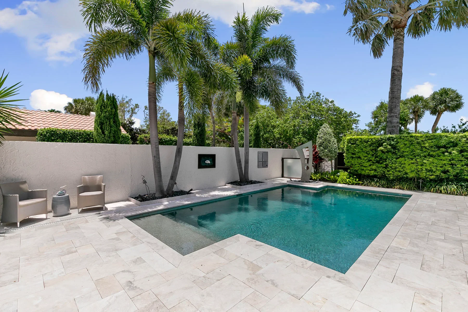 Exterior photo 12