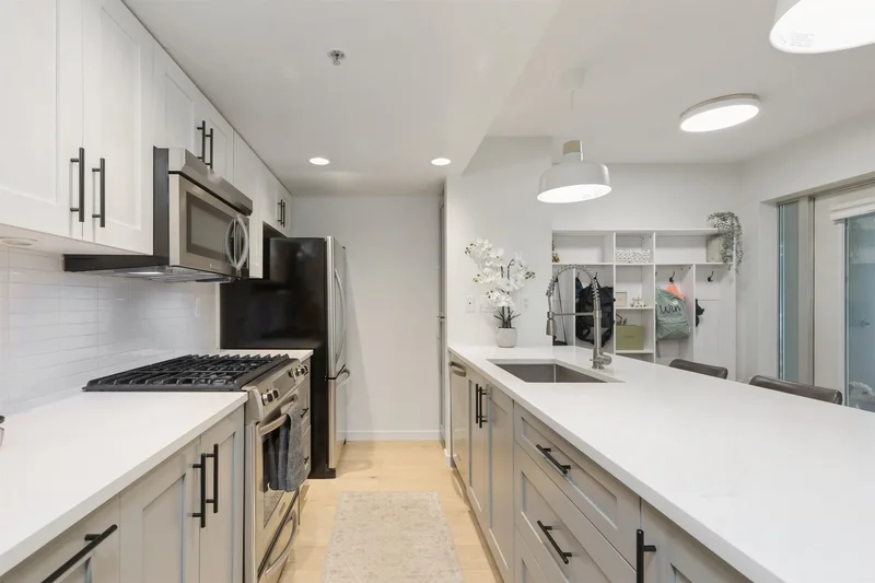 1288 Chesterfield Avenue TH4, North Vancouver, British Columbia, Canada. - Photo 17