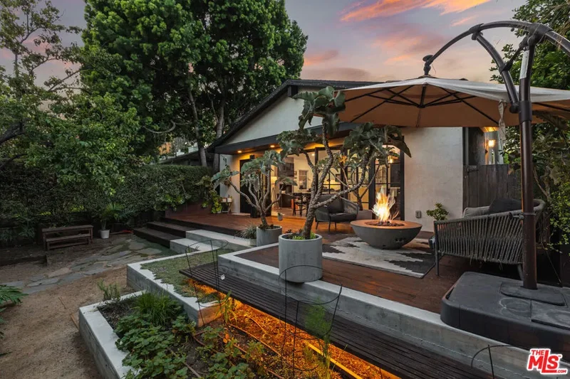 547 28th Avenue, Los Angeles, California, United States. - Photo 12