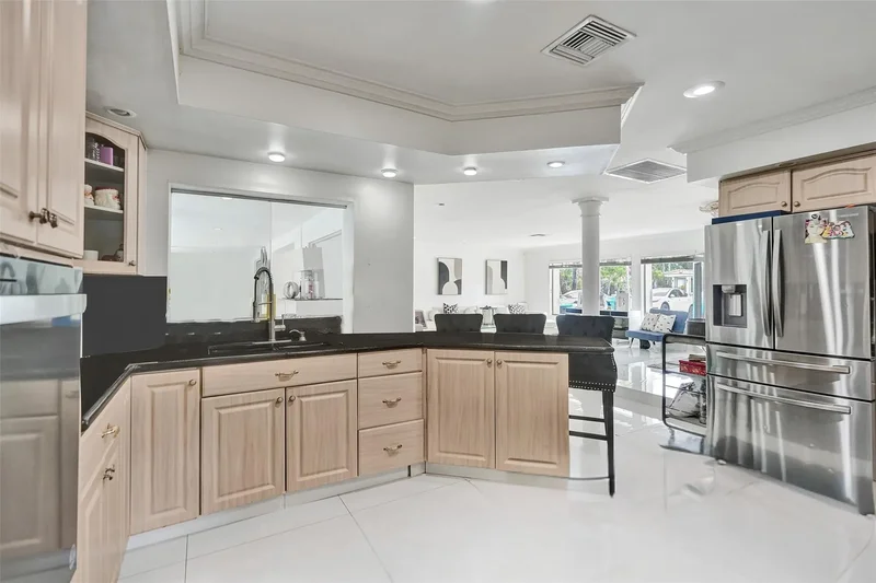 4100 Bayview Dr, Fort Lauderdale, FL 33308, Fort Lauderdale, Florida, United States. - Photo 17