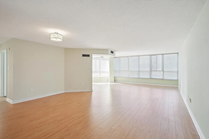 10 Tichester Rd  501, Toronto, ON M5P 3M4, Toronto, Ontario, Canada. - Photo 5