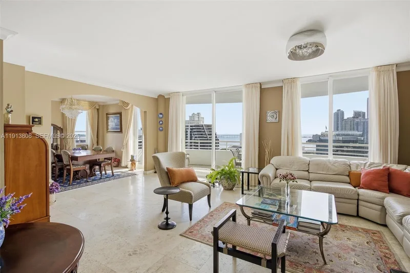 888 Brickell Key Dr 1903, Miami, Florida, United States. - Photo 6