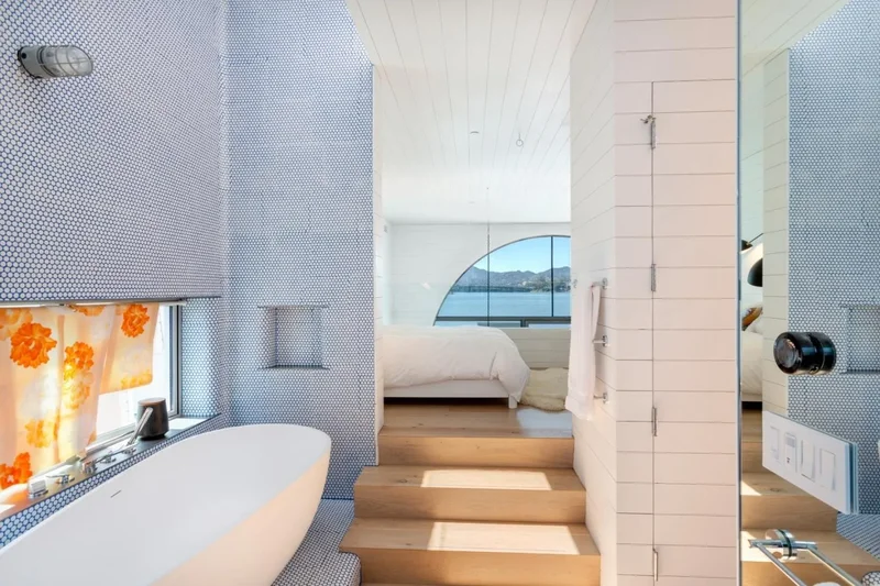 23 Gate 6 1/2 Road, Sausalito, California, United States. - Photo 17