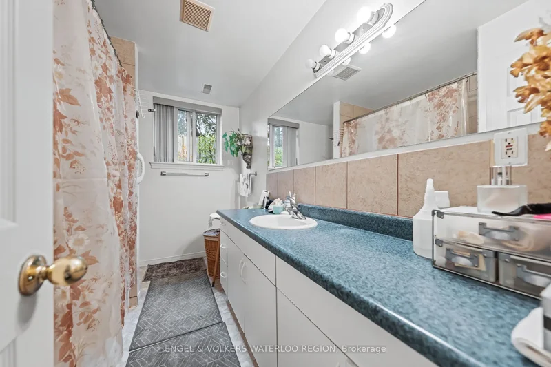 152 Kinzie Avenue, Kitchener, Ontario, Canada. - Photo 43