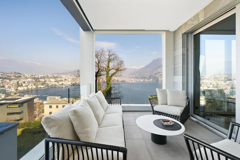 Superb Apartment With Stunning Views And Hotel Service