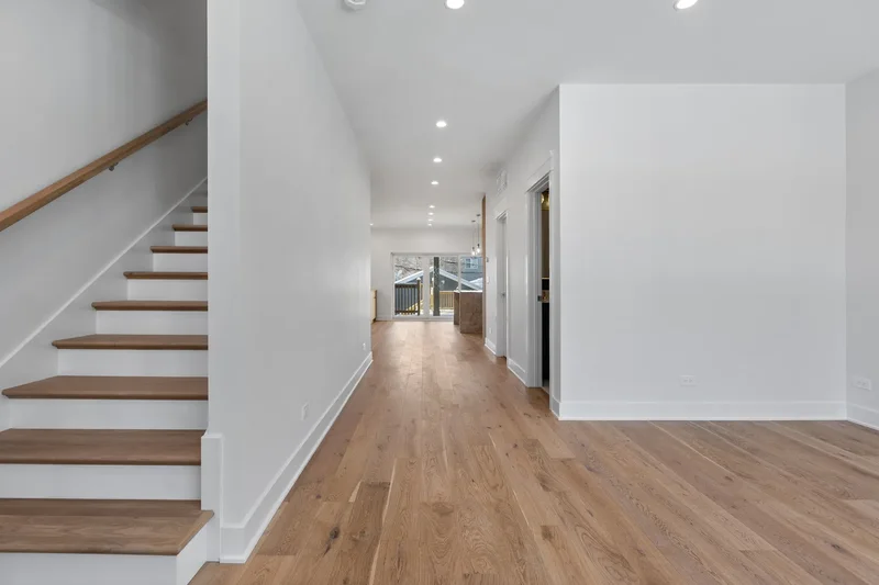 832 N Mozart Street, Chicago, Illinois, United States. - Photo 6