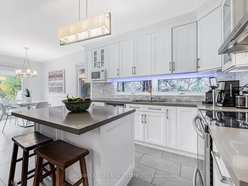 92 Prue Avenue, Toronto, ON, M6B 1R5, CANADA, Toronto, Ontario, Canada. - Photo 4