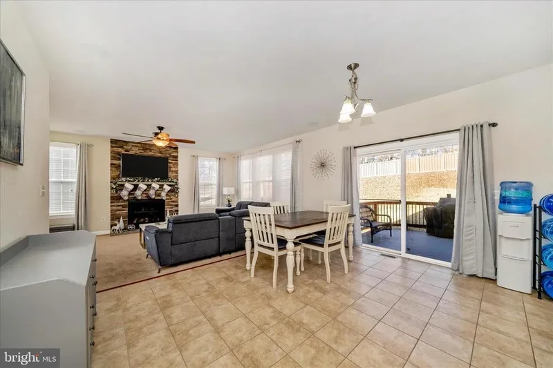 15845 EAGLE FEATHER DR DRIVE, WOODBRIDGE, VA 22191, Woodbridge, Virginia, United States. - Photo 3