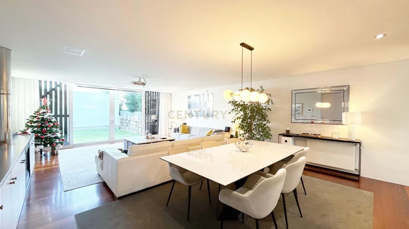Luxury single-story villa with heated pool and jacuzzi, 2 km from the beach – Lavra | Porto
