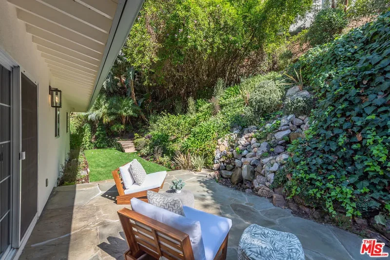 2206 Outpost Drive, Los Angeles, California, United States. - Photo 18