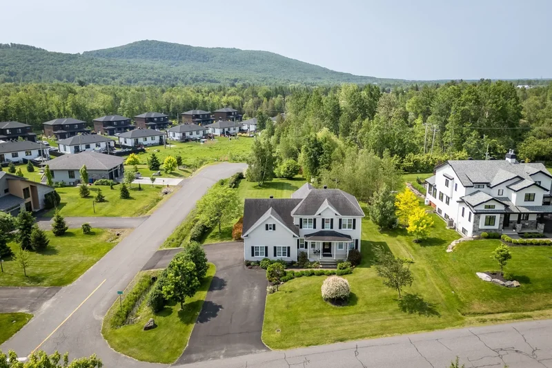 125 Rue du Diamant, Bromont, Quebec, Canada. - Photo 16