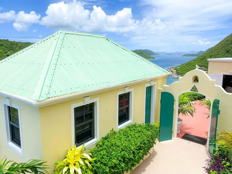 Freshwater Pond, Tortola, British Virgin Islands. - Photo 4