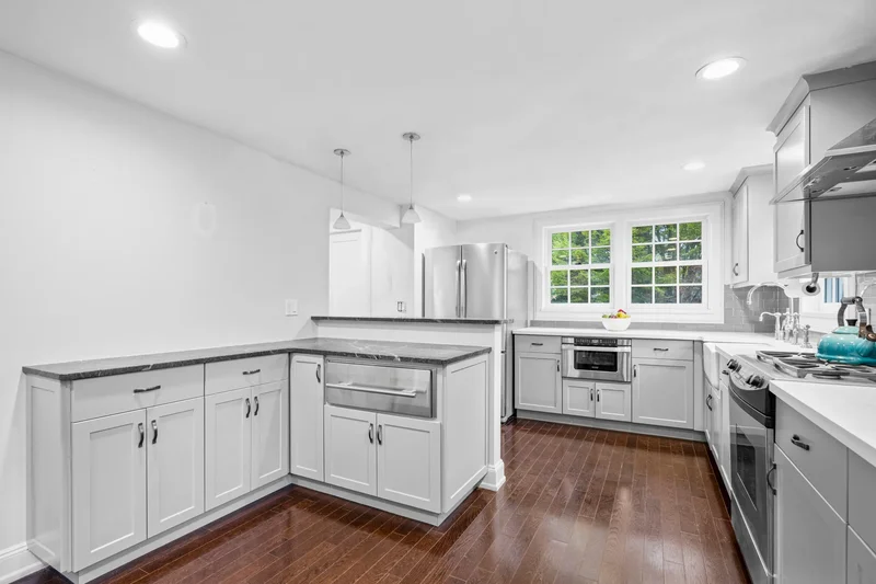 417 Wynnewood Road, Pelham, NY 10803, Village of Pelham, New York, United States. - Photo 10