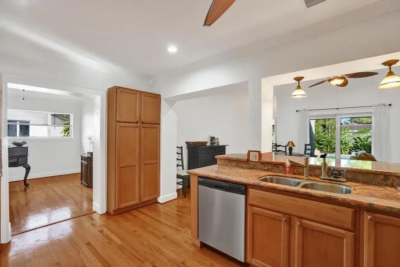 408 NE 9th Ave, Fort Lauderdale, Florida, United States. - Photo 17